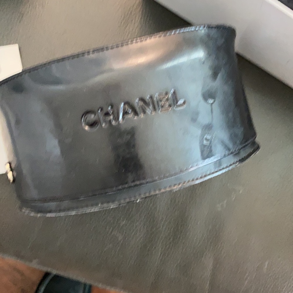 Women vintage Chanel sunglasses - Picture 4 of 7